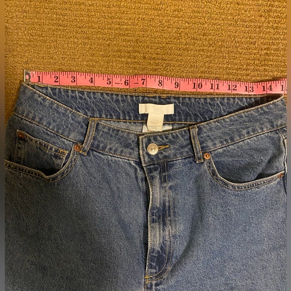 H&M Super High Rise Taper Leg Mid-Blue Denim Jeans - Picture 4 of 6